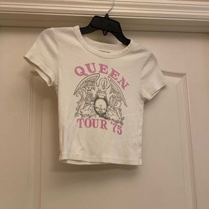 American Eagle AE Band Tee Queen crop top.
